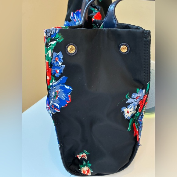 Tory Burch Blue Ella Printed Nylon Tote with a Floral Print - Picture 10 of 10